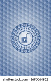 icono de bloqueo abierto dentro del emblema azul o placa con fondo de patrón geométrico.