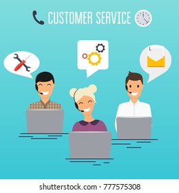 Operadores de escritório de call center trabalhando em fones de ouvido com computador portátil. Projeto de atendimento ao cliente. Suporte online.