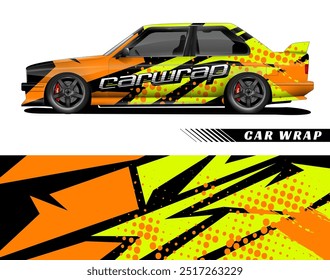 Diseño de envoltura de coche naranja, negro, amarillo adecuado para empresas de personalización de vehículos. Colores llamativos para una marca llamativa. Perfecto para campañas de marketing de automóviles.