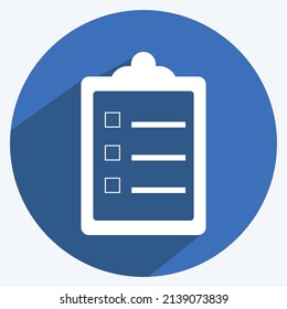 Icono de lista de pedidos en estilo de sombra larga de moda aislado en fondo azul suave
