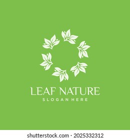 Logo de la hoja orgánica con diseño de logo de concepto rotatorio, gráficos vectoriales de ciclo rotativo de hoja de lujo, logo de naturaleza para belleza y spa
