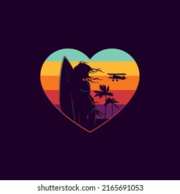 Ilustración vectorial original. Una niña y un surf, palmeras y un plano sobre un atardecer retro en forma de corazón de los años 80. Diseño de camisetas, elemento de diseño.