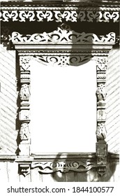 Ornament in the form of carved pillars on the windows, the bottom of the window is decorated with crescents, stylized birds and images of whirlwinds, the top is decorated with symbolic spears