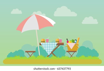 Picknick im Freien im Park, Vektorgrafik im Flachstil. Tisch mit Tartan-Tuch mit Stühlen und Regenschirm. Hamburger und Natron auf dem Tisch. Picknickkorb gefüllt mit Essen auf dem Stuhl.