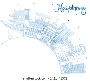 Esbozo de Haiphong Vietnam City Skyline con edificios azules y espacio para copiar. Ilustración vectorial. Concepto de viajes de negocios y turismo con arquitectura histórica. Paisaje urbano de Haiphong con puntos de referencia.