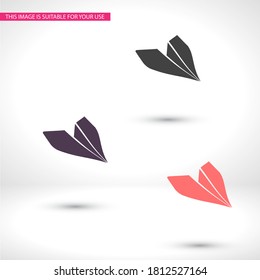 Outline icon Paper airplane isolated on application, Paper airplane, user interface. Editable stroke. plane. Vector illustration. EPS10 airplane.