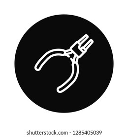 Outline Pliers icon vector isolated on white background. Modern, linear vector sign for mobile app and web design.