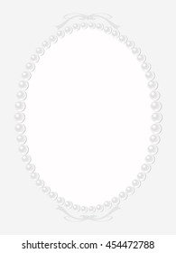 Oval frame with pearls