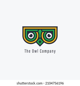 The owl eyes with yellow and green colors. Simple and modern logo design for education and school