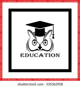 Owl graduate in cap icon. Vector illustration eps10.