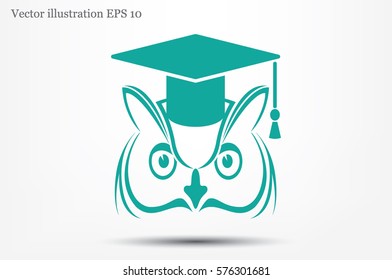 Owl graduate in cap icon. Vector illustration.