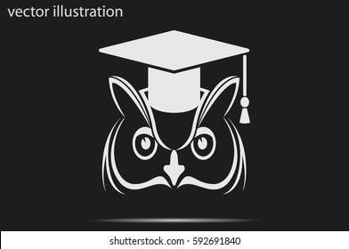 Owl graduate in cap icon. Vector illustration.