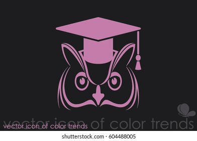 Owl graduate in cap icon. Vector illustration eps10.