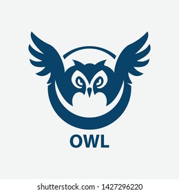 Owl icon in trendy design style. Owl vector logo icon modern and simple flat symbol