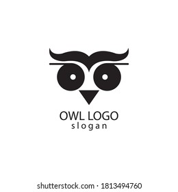 Owl Head Simple Logo Design Stock Vector (Royalty Free) 1644003985