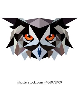 Owl. Low poly owl. Low poly illustration owl. Polygonal owl .