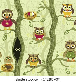 Owls in autumn seamless pattern in Scandinavian style. Owls on a tree in a autumn forest. Vector background for fabric, textile, wallpaper, posters, gift wrapping paper, napkins, tablecloths. 