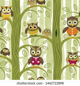 Owls in summer seamless pattern in Scandinavian style. Owls on a tree in a autumn forest. Vector background for fabric, textile, wallpaper, posters, gift wrapping paper, napkins, tablecloths. 