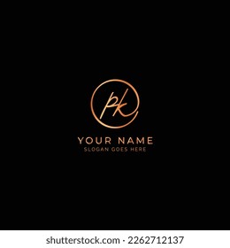 P, K, PK Anfangsbuchstaben handschriftlich und Unterschrift Vektorlogo. Geschäftsvorlage in runder Form