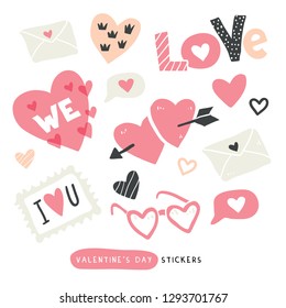 Pack of love stickers with hearts. Hand drawn hearts and words in doodle style. Love concept. Freehand drawing. Valentines day decoration elements. - Vector