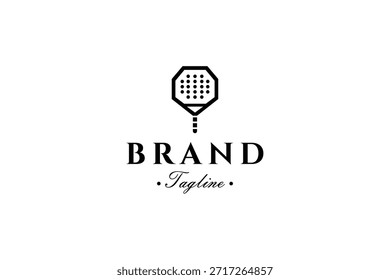 Logotipo esporte padel com forma hexagonal em estilo de design vetor plano