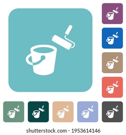 Pintar los iconos planos blancos del balde y del rodillo de pintura en los fondos cuadrados redondeados de color