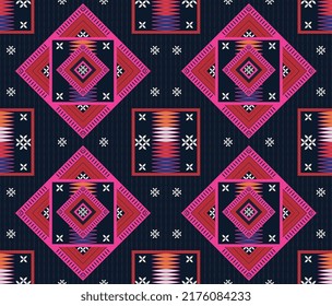 El Pakangdong es el antiguo patrón de la tribu Karen. Inspirada por la belleza de la araña mientras tejen su telaraña en los árboles. Diseño de patrones de Pakangdong para tela, decoración interior y para hacer blusas, bolsas, sarong.