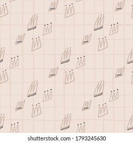 Los elementos de la corona pálida son un patrón de doodle impecable. Elementos dibujados a mano sobre el fondo con la comprobación. Ideal para envolver papel, textil, papel de tela y papel pintado. Ilustración vectorial.