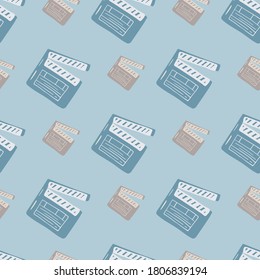 Helles, nahtloses Muster mit beigen und blauen Klapptafeln. hellblauer Hintergrund. Stilvolle Filmkunst. Dekorativer Hintergrund für Tapeten, Textilien, Wickelpapier, Stoffdruck. Vektorgrafik.