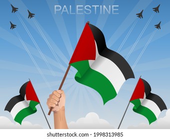 Banderas palestinas ondean bajo el cielo azul