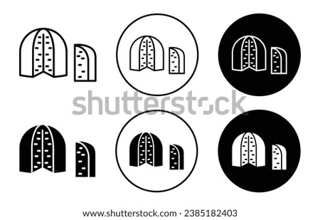 Panettone bread line icon. Italian baked cake or panettone bread slice symbol set. homemade panettone bread line logo sign.