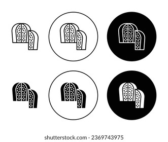 Icono de vector de línea de pan panettone conjunto en color negro. Adecuado para aplicaciones y diseños de interfaz de usuario de sitios web