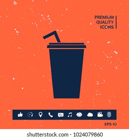 Paper cup with drinking straw icon