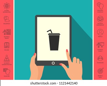 Paper cup with drinking straw icon