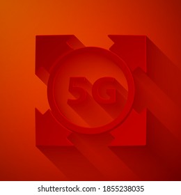 Cortado de papel 5G nuevo icono de conexión inalámbrica a internet inalámbrico aislado en el fondo rojo. Tecnología de velocidad de datos de conexión de alta velocidad de red global. Estilo de arte de papel. Vector.