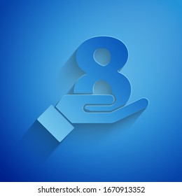 Papier geschnitten am 8. März auf Hand Symbol einzeln auf blauem Hintergrund. Internationaler Tag der glücklichen Frauen. Kunststil aus Papier. Vektorillustration-Illustration