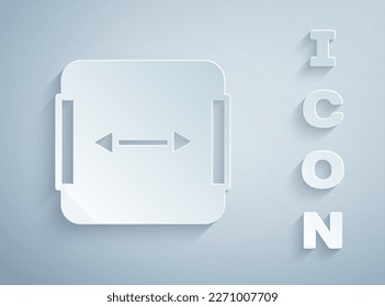Icono de medición de área de corte de papel aislado en fondo gris. Estilo de arte de papel. Vector