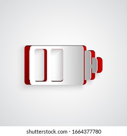 Corte de papel Icono indicador del nivel de carga de la batería aislado en fondo gris. Estilo de arte de papel. Ilustración vectorial