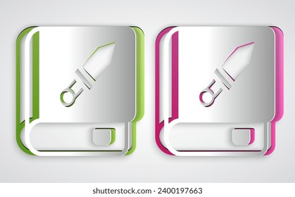 Libro de corte de papel sobre icono de arma aislado en fondo gris. Un pequeño arma de fuego. Catálogo de armas. Estilo de arte de papel. Vector