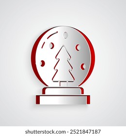 O papel cortou o globo de neve de Natal com a neve caída e o ícone da árvore de Natal isolado no fundo cinza. Feliz Natal e Feliz Ano Novo. Estilo da arte do papel. Vetor