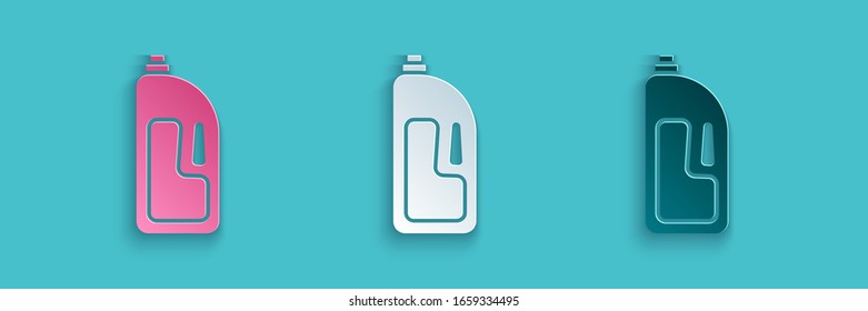 Contenedor de corte de papel con icono de limpieza de drenaje aislado en fondo azul. Detergente en frasco de plástico. Estilo de arte de papel. Ilustración vectorial