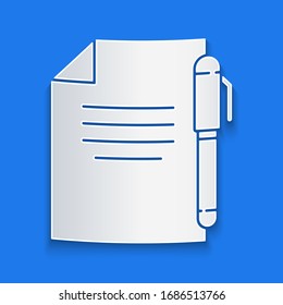 Corte de papel Icono de documento y lápiz aislado en fondo azul. Icono de archivo.Icono de lista de comprobación. Concepto de negocio. Estilo de arte de papel. Ilustración vectorial