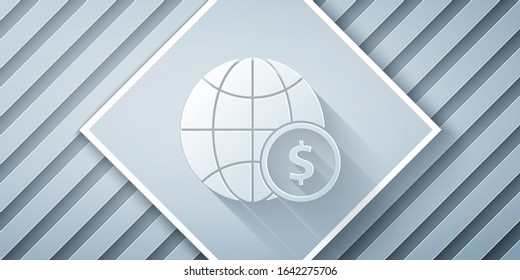 Papel cortado globo terrestre con un símbolo de dólar aislado en fondo gris. Signo mundial o terrestre. Símbolo global de internet. Formas geométricas. Estilo de arte de papel.  Ilustración vectorial