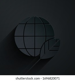 Icono de hoja y globo cortado en papel aislado en fondo negro. Signo mundial o terrestre. Formas geométricas. Concepto medioambiental. Estilo de arte de papel. Ilustración vectorial