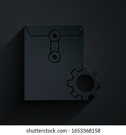 Icono de ajuste de envoltura de papel aislado en fondo negro. Estilo de arte de papel.  Ilustración vectorial