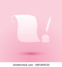 Papierschnitt Feder im Tintenfisch und Papierrollen Symbol einzeln auf rosafarbenem Hintergrund. Kunststil aus Papier. Vektorgrafik.