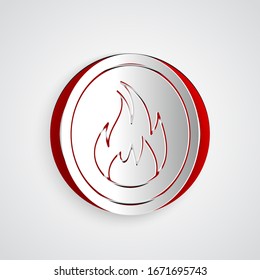 Icono de llama de fuego cortado en papel aislado en fondo gris. Estilo de arte de papel.  Ilustración vectorial
