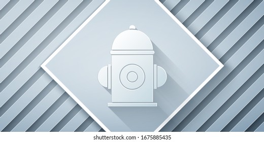 Icono del hidrante de fuego aislado en fondo gris. Estilo de arte de papel.  Ilustración vectorial