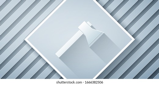 Corte de papel Icono del hacha del bombero aislado en fondo gris. Cera de fuego. Estilo de arte de papel. Ilustración vectorial