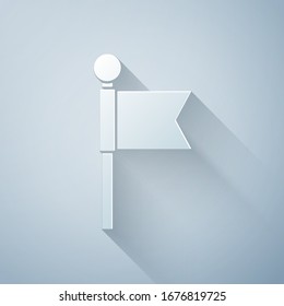 Icono de Bandera de corte de papel aislado en fondo gris. Símbolo de marcador de posición. Estilo de arte de papel.  Ilustración vectorial